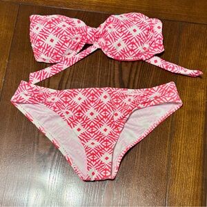 Old Navy- Women’s Coral and White Geometric Bikini Set - Size Small